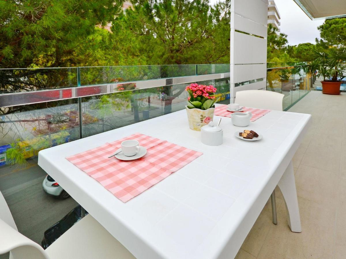 Apartment Fiore-2 By Interhome Lignano Sabbiadoro Zewnętrze zdjęcie